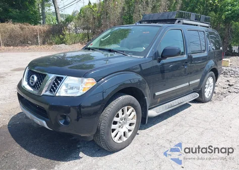 2010 Nissan Pathfinder Le z USA, uszkodzony, nr VIN 5N1AR1NB3AC615762